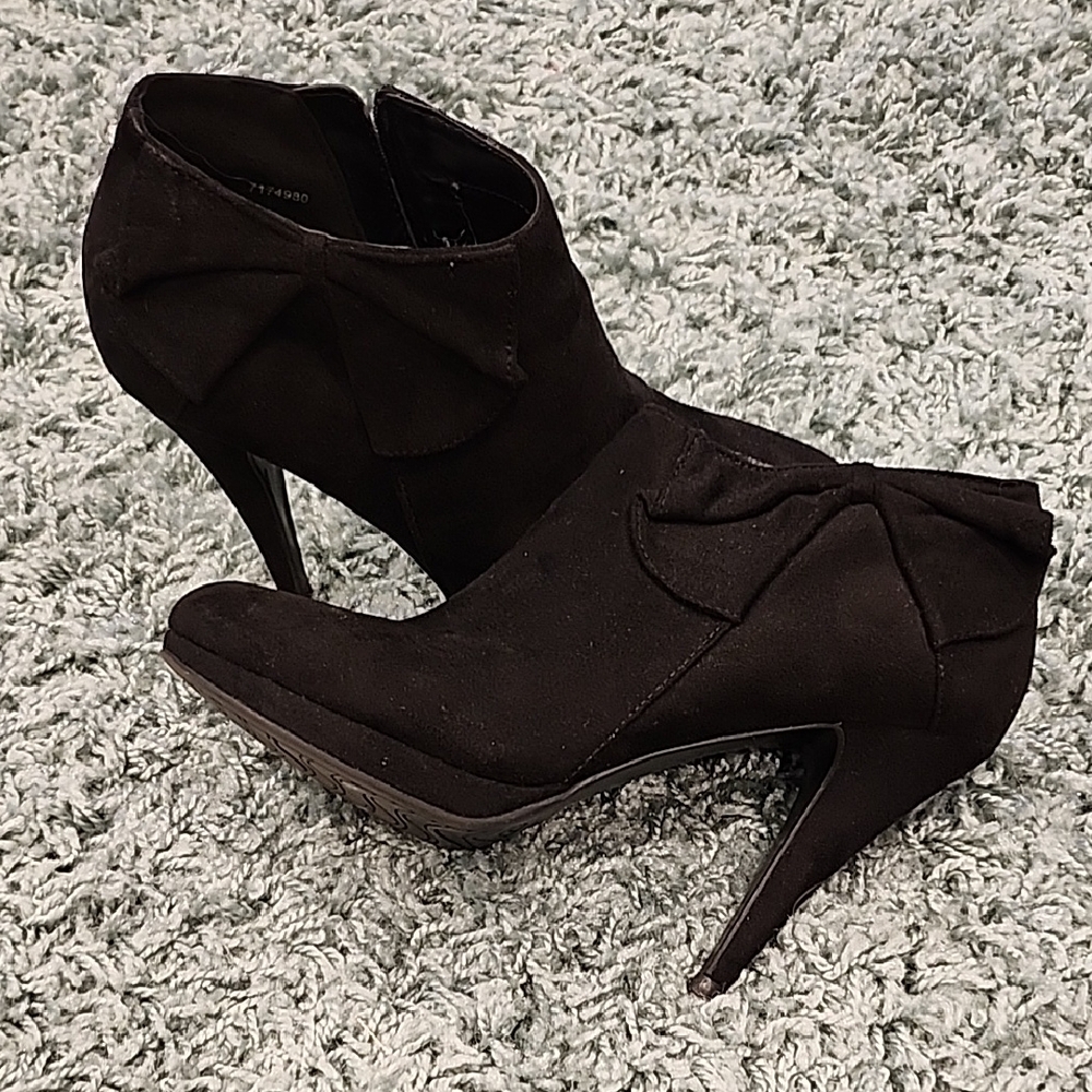 Impo Black Ankle Boots With Bow Detail